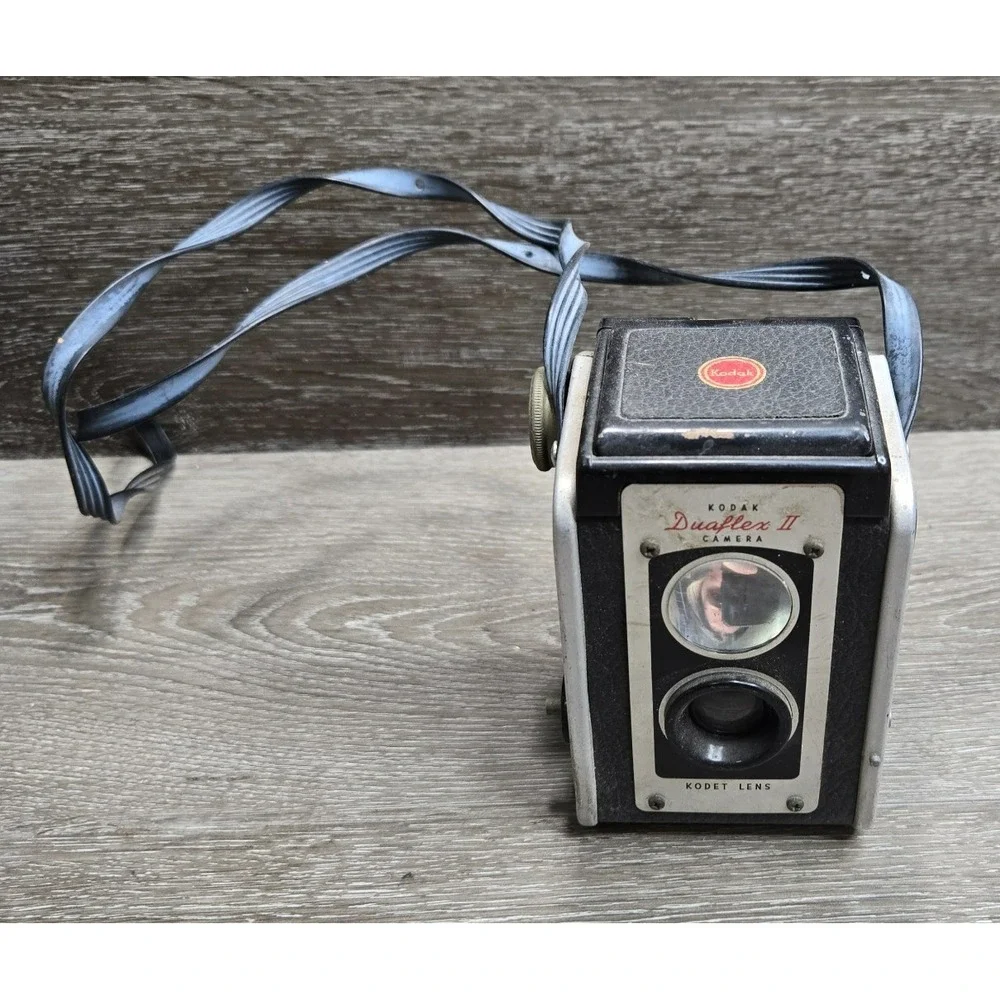 Vintage Kodak Duaflex II Camera Kodet Lens TLR Style Box Camera Strap Included